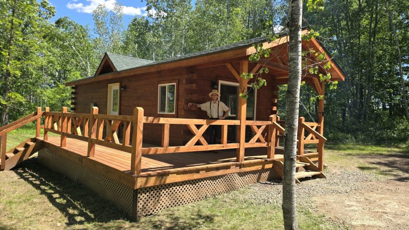 Tailored little home, cabin built and crafted by the Amish.
